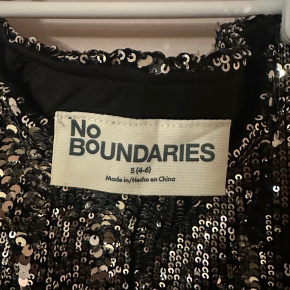 No boundaries, silver sequin flare pants size small - Picture 7 of 9